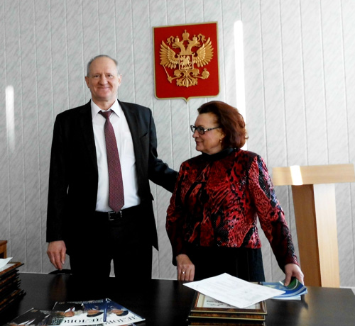 глава администрации района В.Ф. Бабков и президент Брянской торгово-промышленной палаты Т.Ф. Суворова