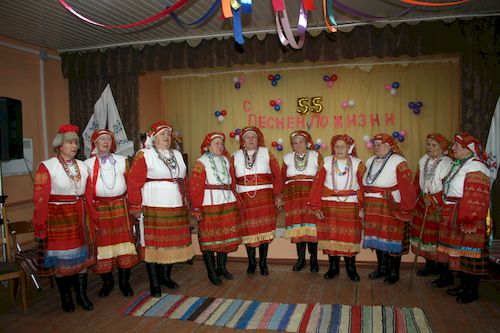 Сосулька, Оливье, Батюшка — какие новогодние костюмы белорусы ищут для себя и своих детей